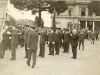 Manifestazione davanti al Municipio primi anni 50